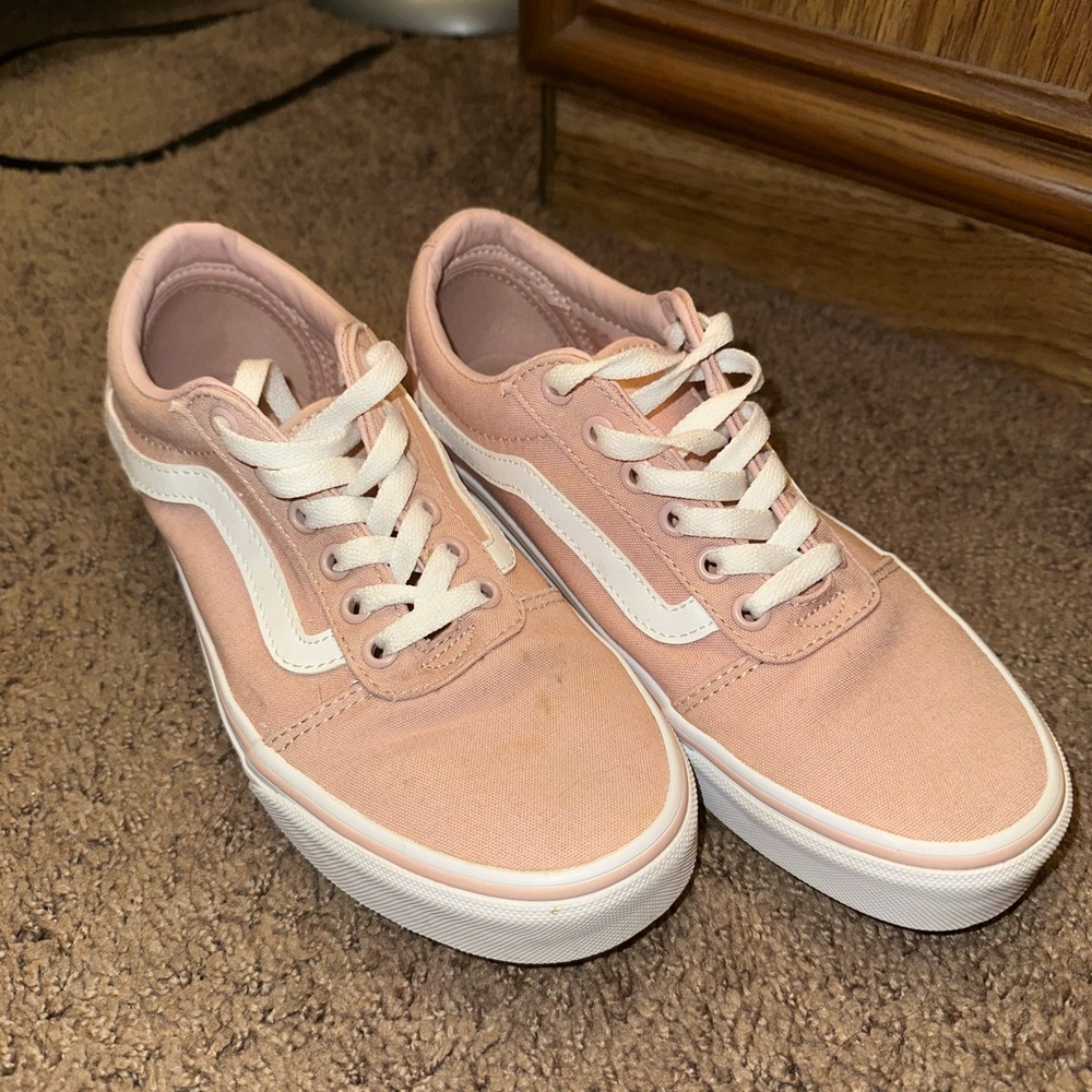 Vans Women's Pink Sneakers